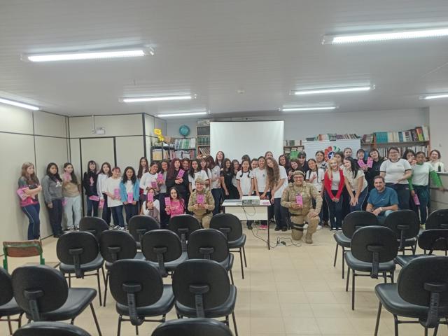 Turma reunida com os palestrantes